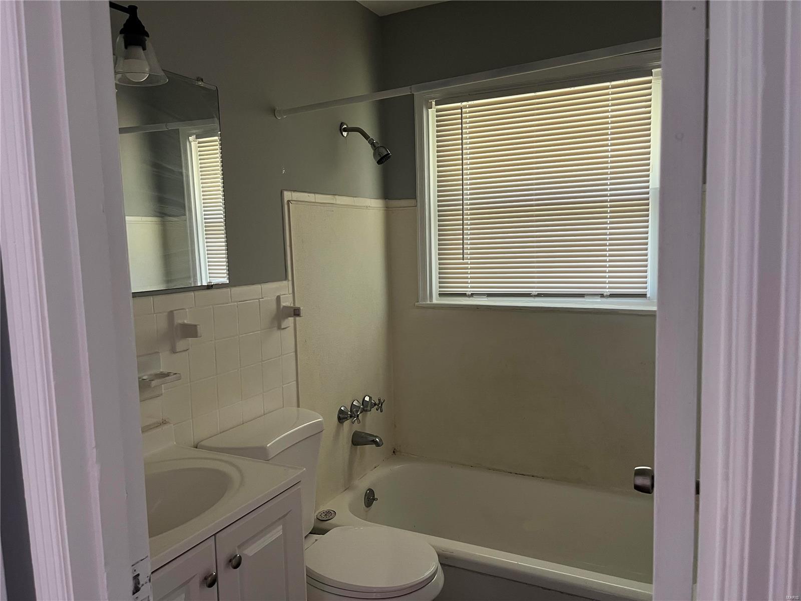 401 Midlothian Road St. Louis, MO 63137 - Photo 10 of 12