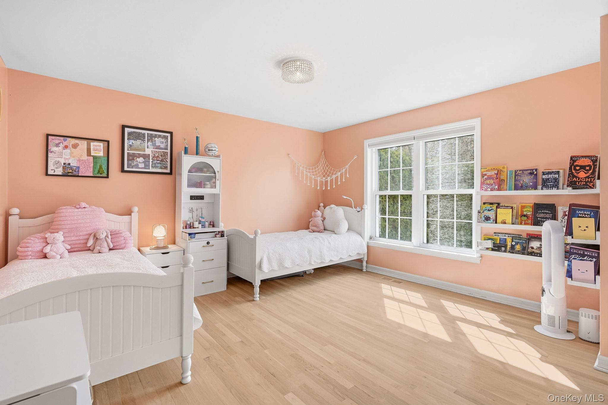 2 Legendary Circle Rye Brook, NY 10573 - Photo 17 of 32 Guest Bedroom