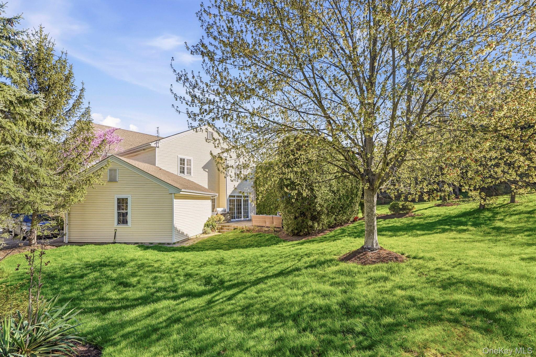 2 Legendary Circle Rye Brook, NY 10573 - Photo 21 of 32