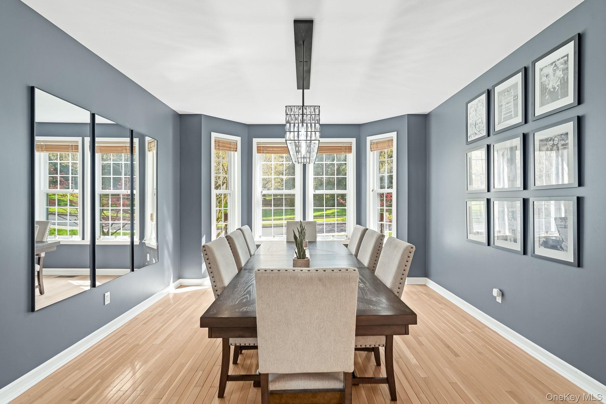 2 Legendary Circle Rye Brook, NY 10573 - Photo 5 of 32 Dining room