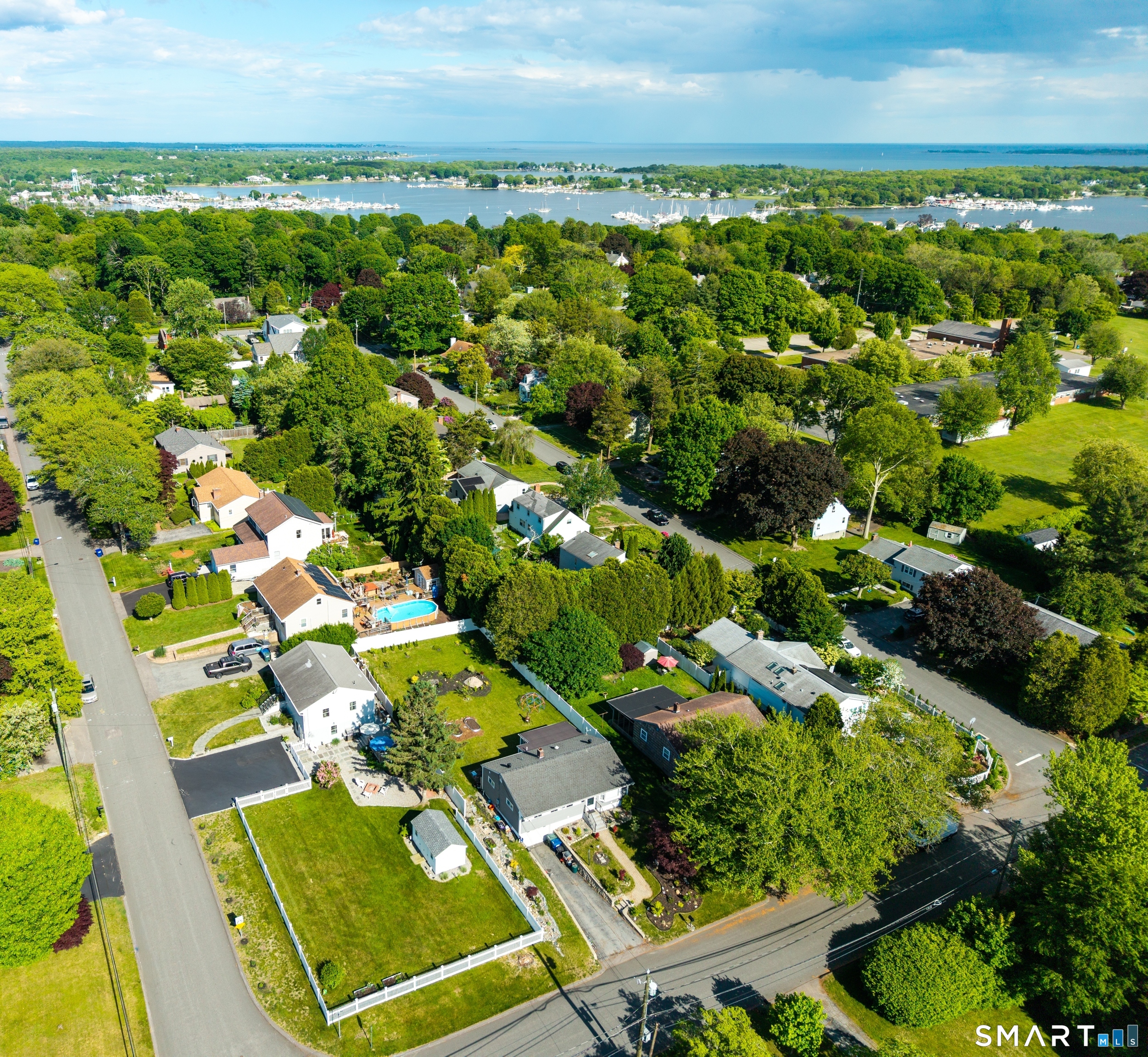 21 Overlook Avenue Groton, CT 06355 - Photo 2 of 30