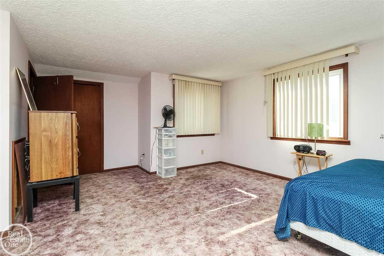 2322 Durham Road Utica, MI 48317 - Photo 25 of 68