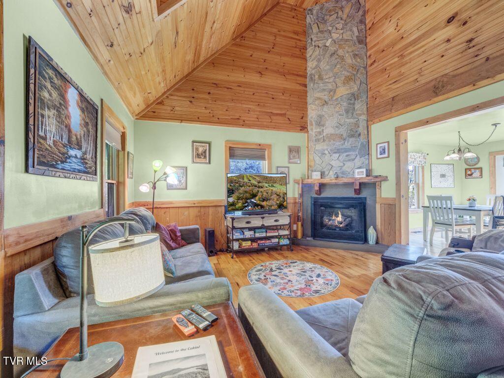 1212 Dry Hill Road Butler, TN 37640 - Photo 17 of 48 17