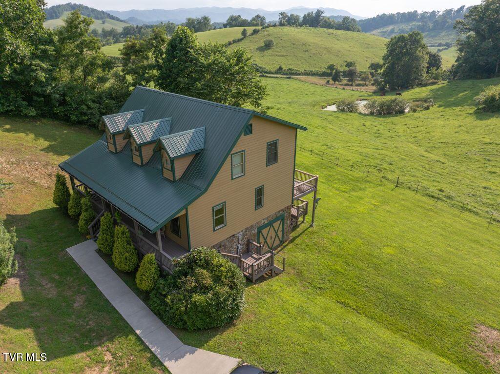 1212 Dry Hill Road Butler, TN 37640 - Photo 4 of 48 4