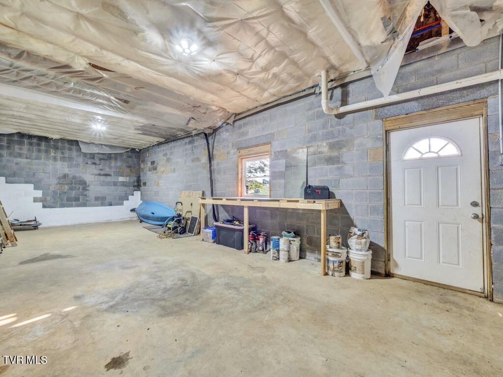 1212 Dry Hill Road Butler, TN 37640 - Photo 42 of 48 43