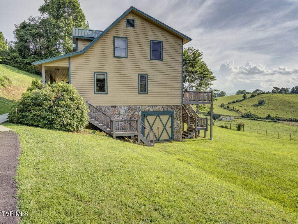 1212 Dry Hill Road Butler, TN 37640 - Photo 8 of 48 8