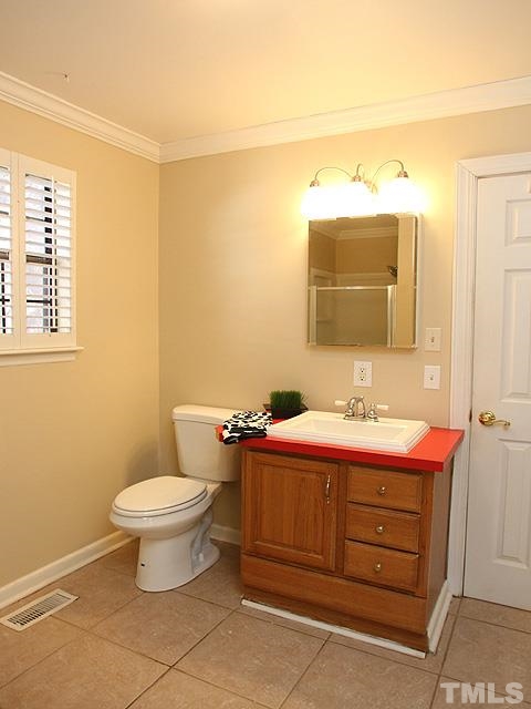 5425 Old Towne Road Raleigh, NC 27612 - Photo 8 of 13 LARGE MASTER BATH THAT IS MOVE IN READY OR HAS EXCELLENT SPACE FOR POTENTIAL! BOASTS TWO LARGE CLOSETS