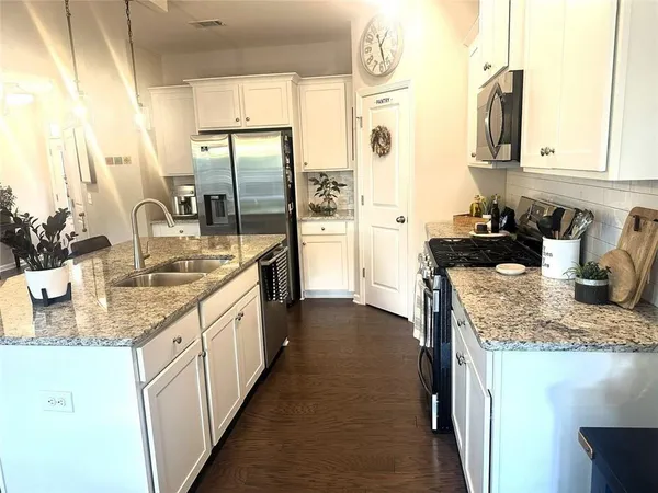 $2,500 | 4311 Lanier Park Drive, Sugar Hill, GA 30518