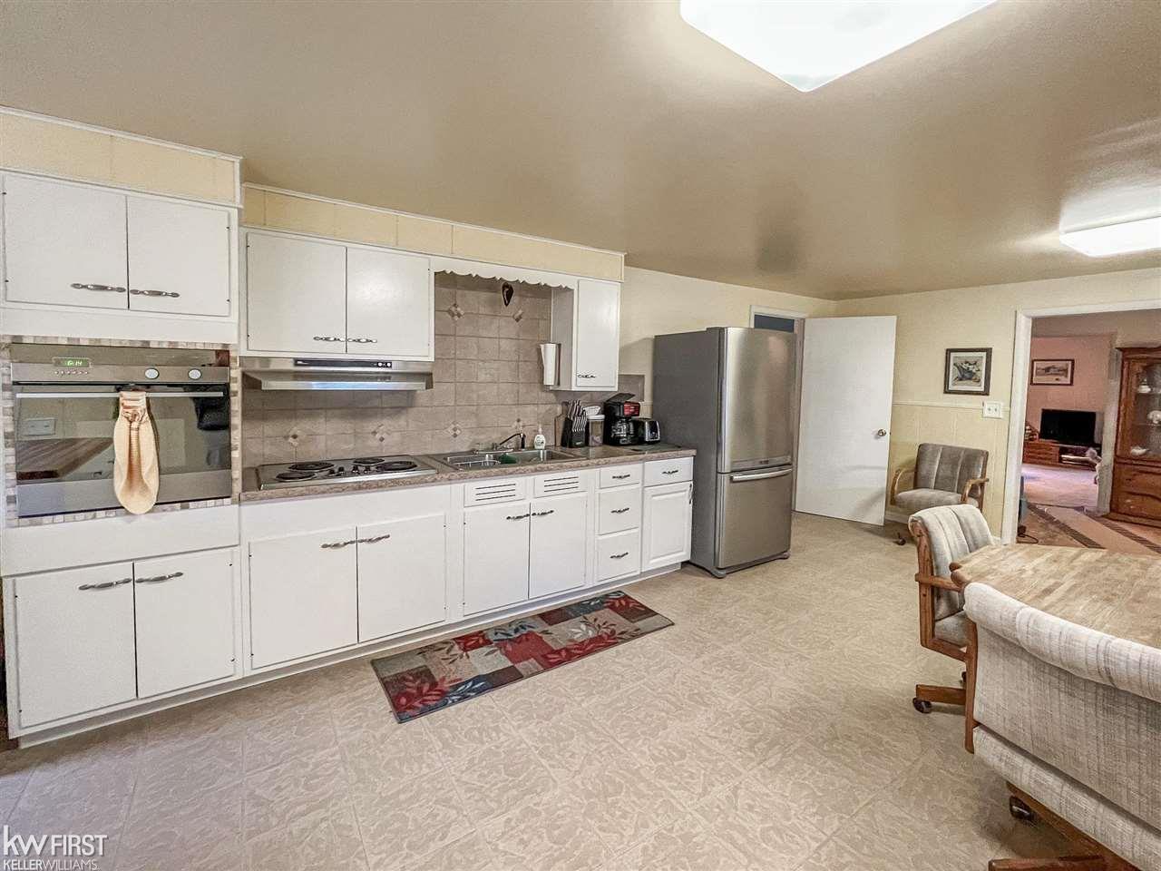 6265 North Belsay Road Flint, MI 48506 - Photo 11 of 50 50071917-10.JPG