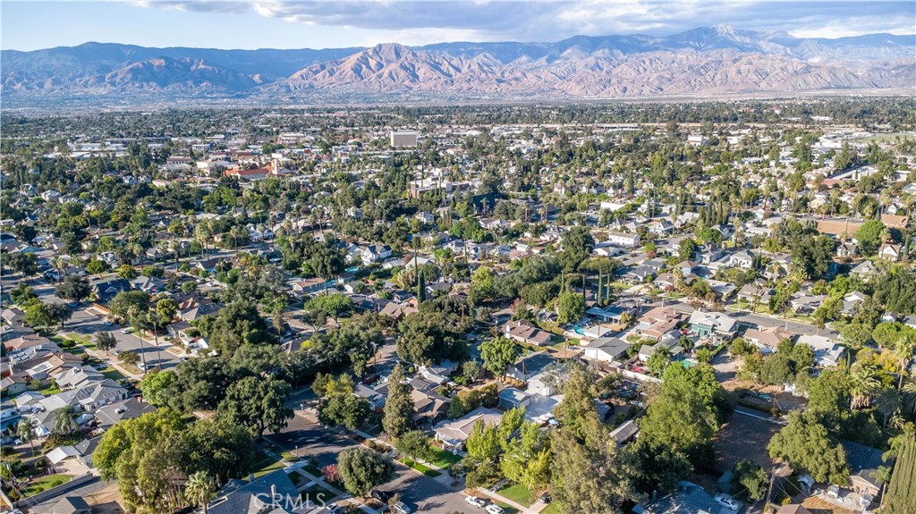 511-unit 1 Alvarado Street Redlands, CA 92373 - Photo 45 of 56 view of city and mountain