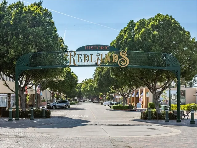 $2,900 | 511-unit 1 Alvarado Street, Redlands, CA 92373