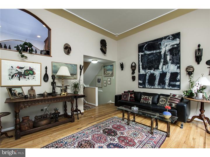 506 Addison Street Philadelphia, PA 19147 - Photo 4 of 15 Living Room