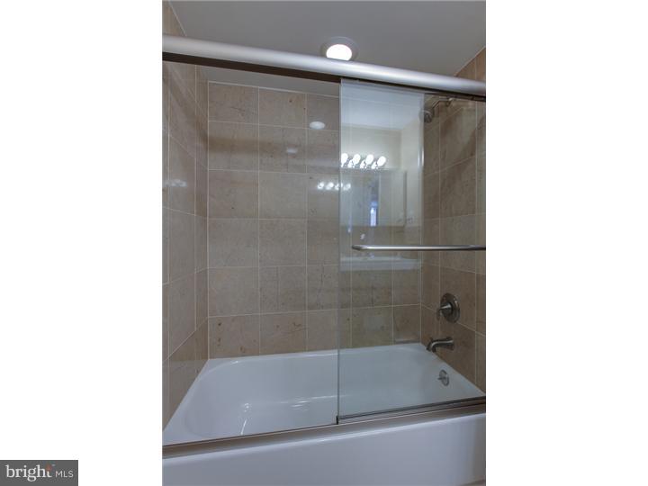 506 Addison Street Philadelphia, PA 19147 - Photo 10 of 15 Bathroom