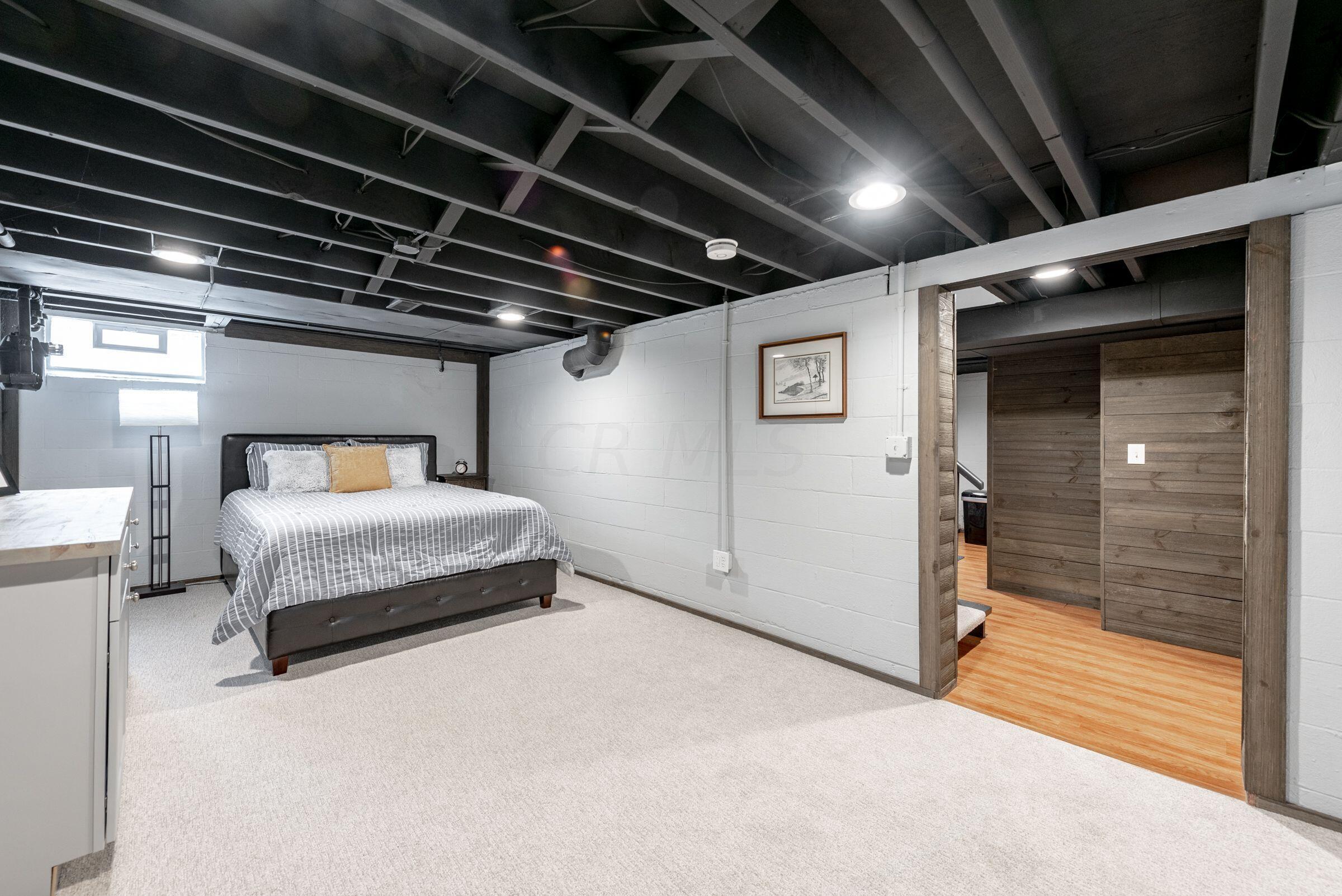 2217 Shrewsbury Road Columbus, OH 43221 - Photo 31 of 38 Shrewsbury 32