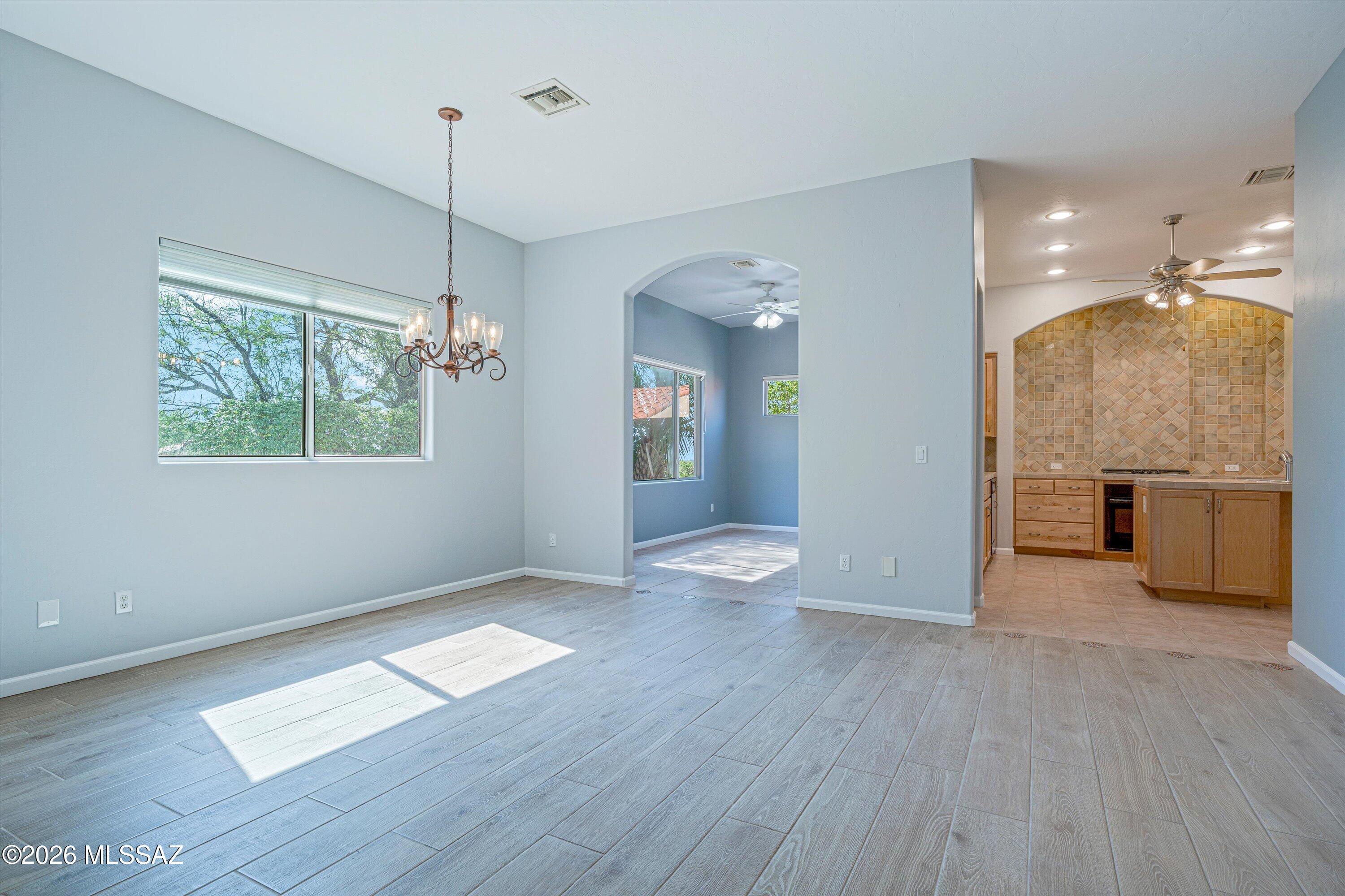 5338 North Ridge Spring Place Tucson, AZ 85749 - Photo 9 of 36 Dining Room