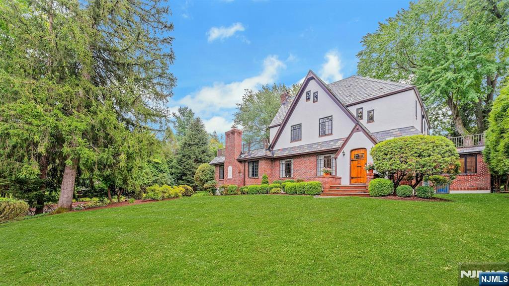 100 Norma Road Harrington Park, NJ 07640 - Photo 1 of 44 Gallery Image 1