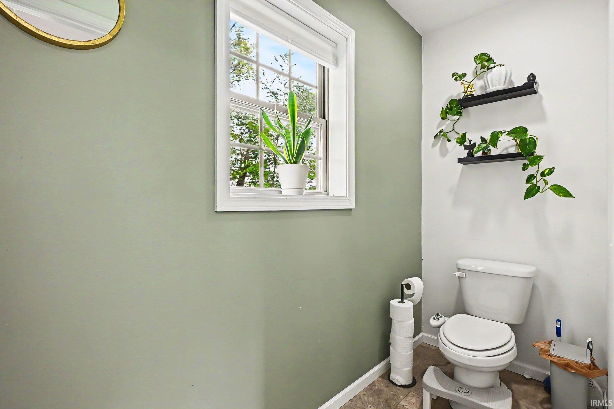 595 South Paradise Drive Rochester, IN 46975 - Photo 13 of 30