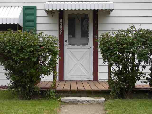 1715 Lincoln Road Bettendorf, IA 52722 - Photo 2 of 12 Gallery Image 2