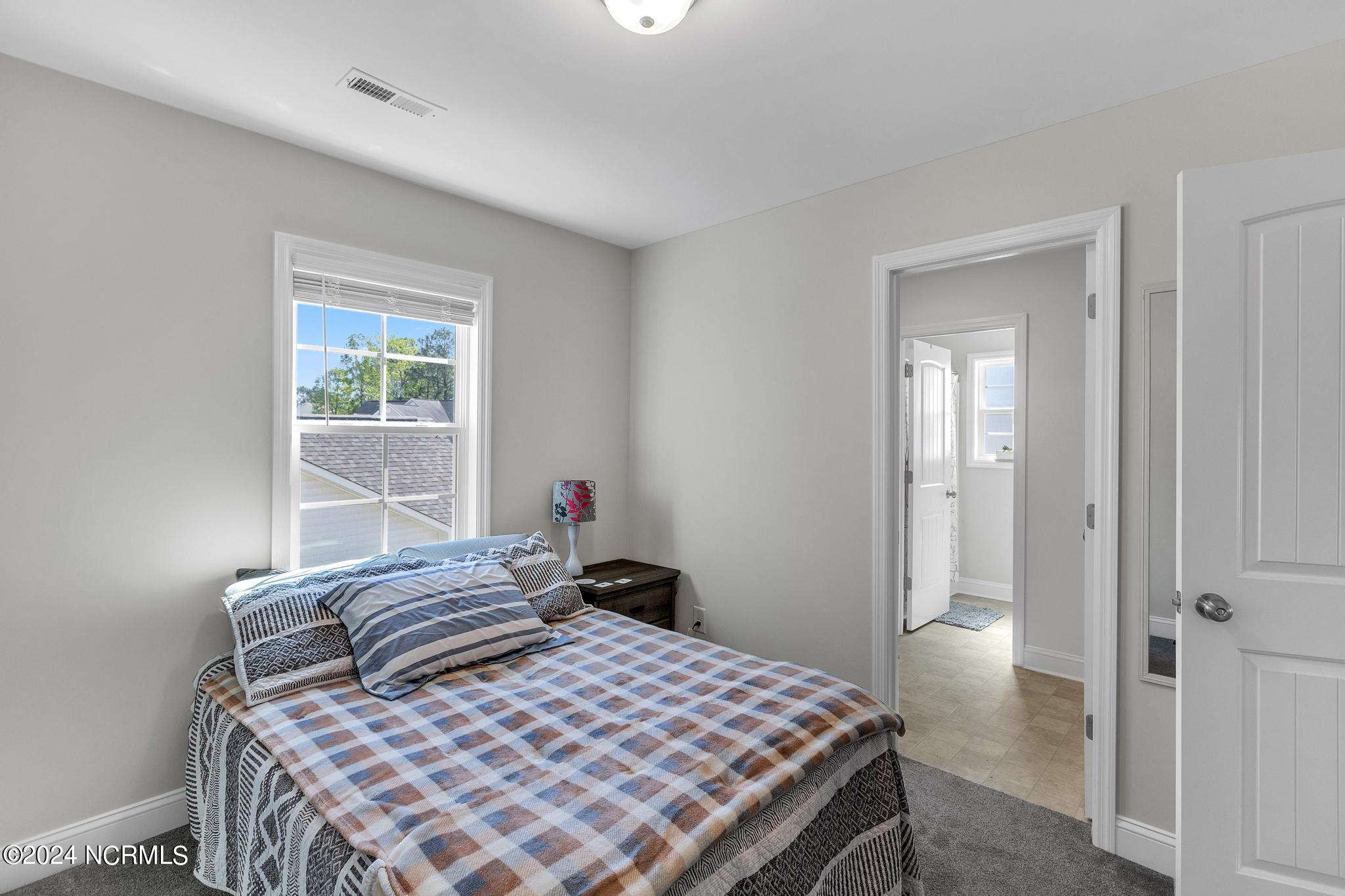 150 Broadleaf Drive Jacksonville, NC 28546 - Photo 21 of 31 IMG_1737