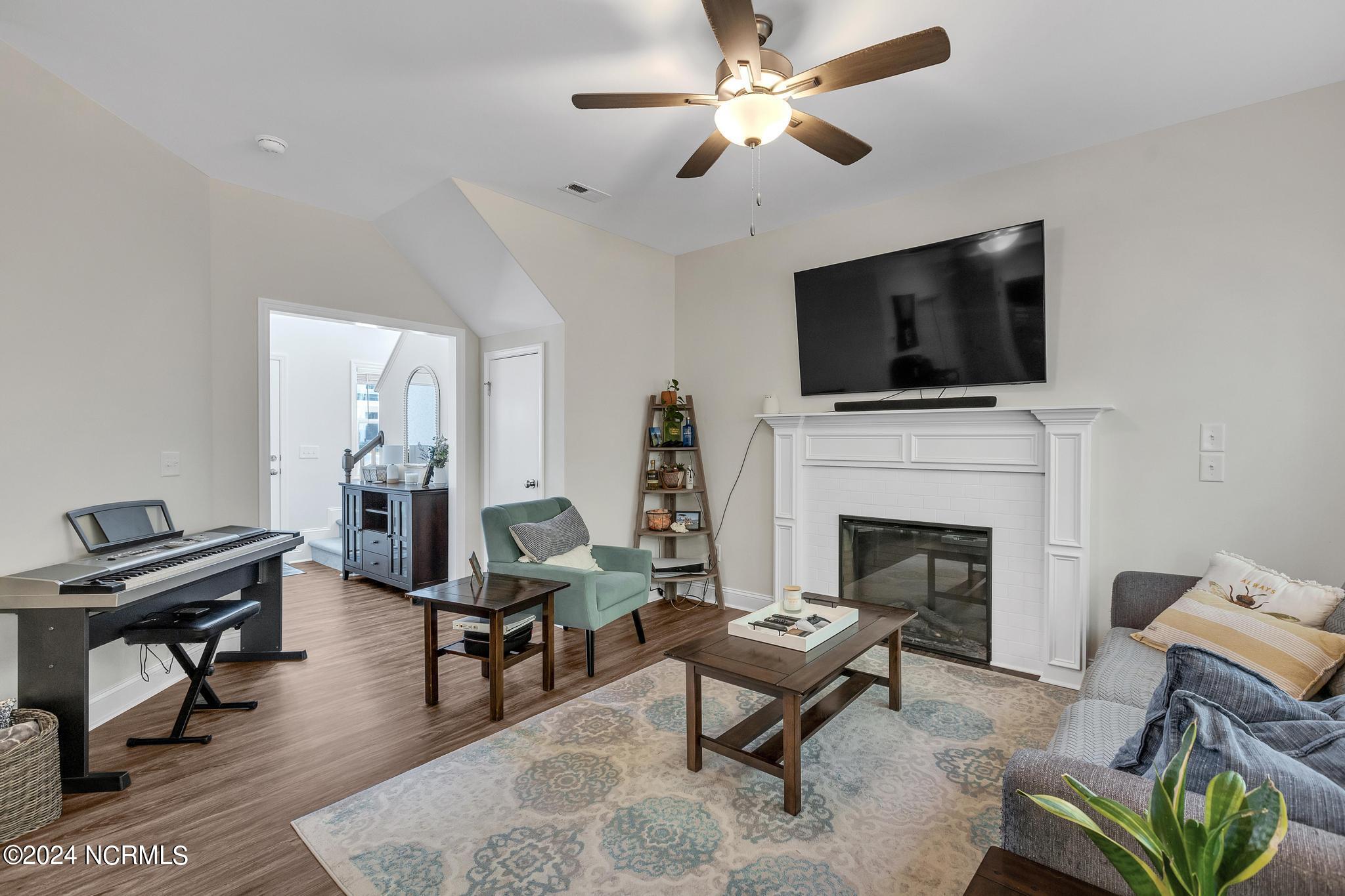 150 Broadleaf Drive Jacksonville, NC 28546 - Photo 6 of 31 IMG_1707