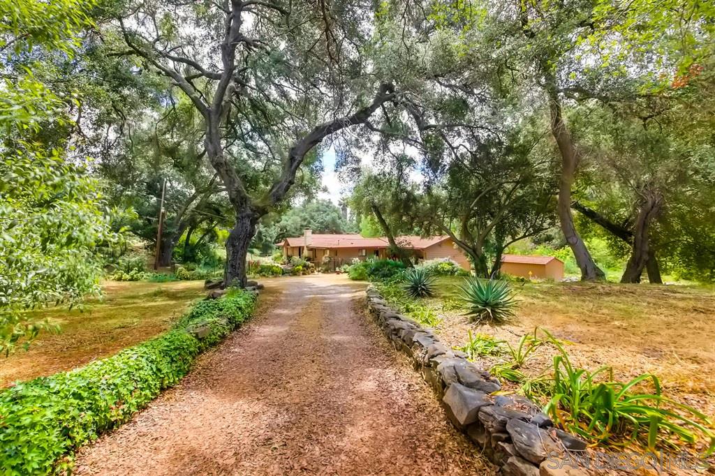 25532 Jesmond Dene Road Escondido, CA 92026 - Photo 3 of 25 Gallery Image 3