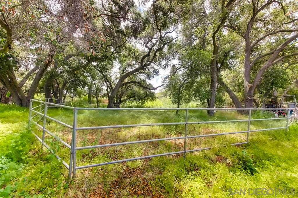 25532 Jesmond Dene Road Escondido, CA 92026 - Photo 23 of 25 Gallery Image 23