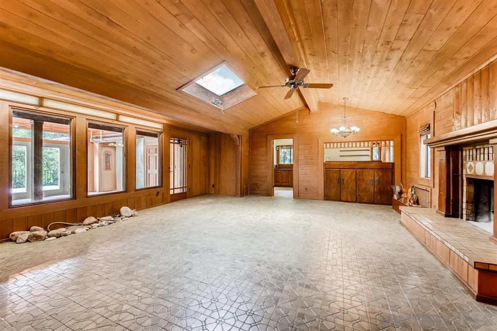 25532 Jesmond Dene Road Escondido, CA 92026 - Photo 4 of 25 Gallery Image 4
