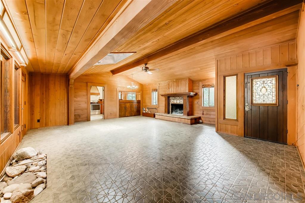 25532 Jesmond Dene Road Escondido, CA 92026 - Photo 5 of 25 Gallery Image 5