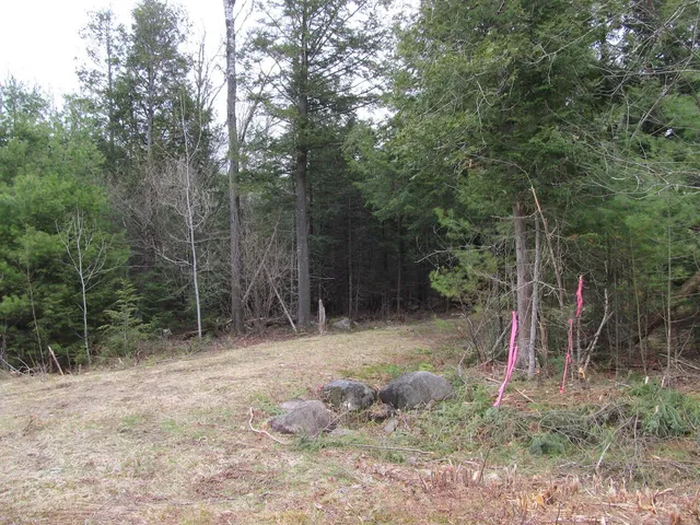$47,900 | 52 Bradbury Ridge Road, Dixfield, ME 04224