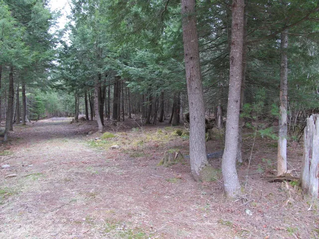 $47,900 | 52 Bradbury Ridge Road, Dixfield, ME 04224