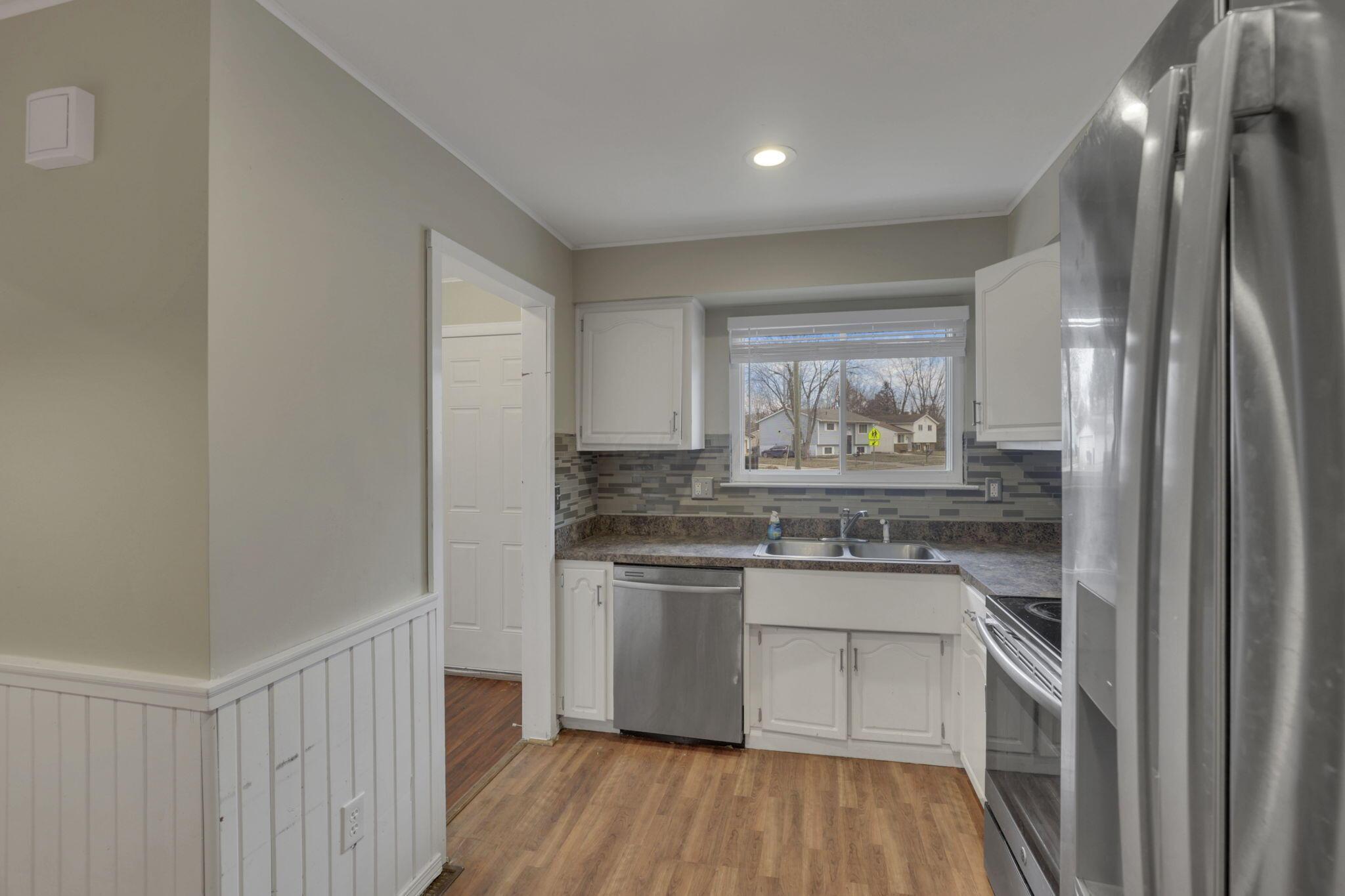 5414 Paladim Road Columbus, OH 43232 - Photo 13 of 51 13-web-or-mls-0N4A5060