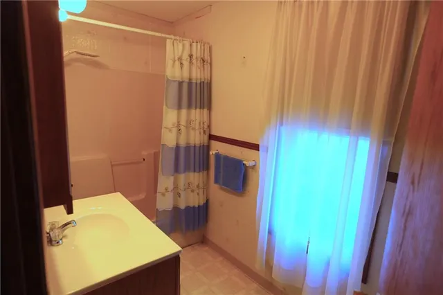 $175,000 | 715 West Valley Street, St. Joseph, MO 64504