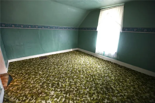 $175,000 | 715 West Valley Street, St. Joseph, MO 64504