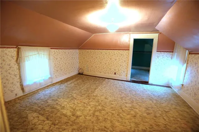 $175,000 | 715 West Valley Street, St. Joseph, MO 64504