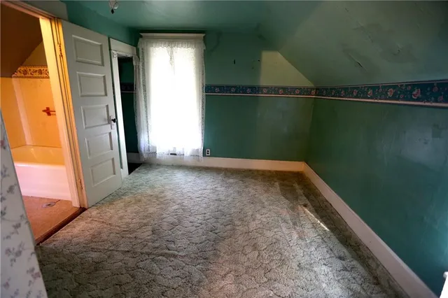 $175,000 | 715 West Valley Street, St. Joseph, MO 64504