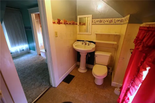 $175,000 | 715 West Valley Street, St. Joseph, MO 64504