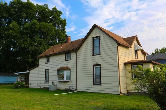 $175,000 | 715 West Valley Street, St. Joseph, MO 64504