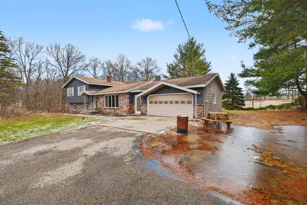 $649,900 | Undisclosed Address, Rockford, MI 49341