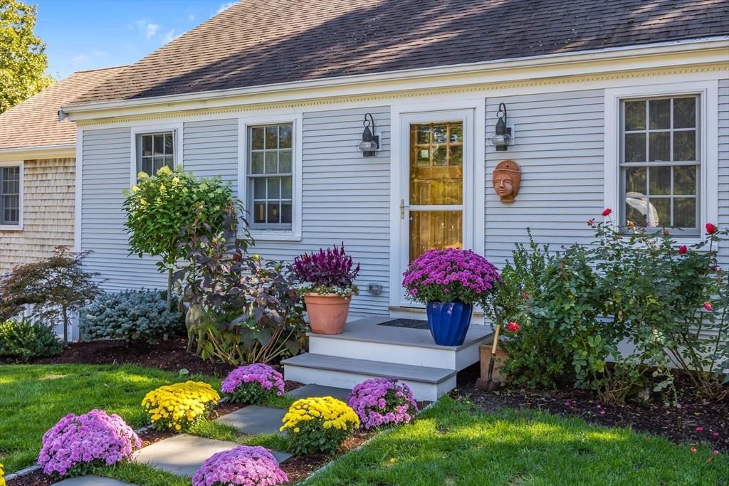 33 Pine Orchard Road Harwich, MA 02645 - Photo 4 of 42 Gallery Image 4