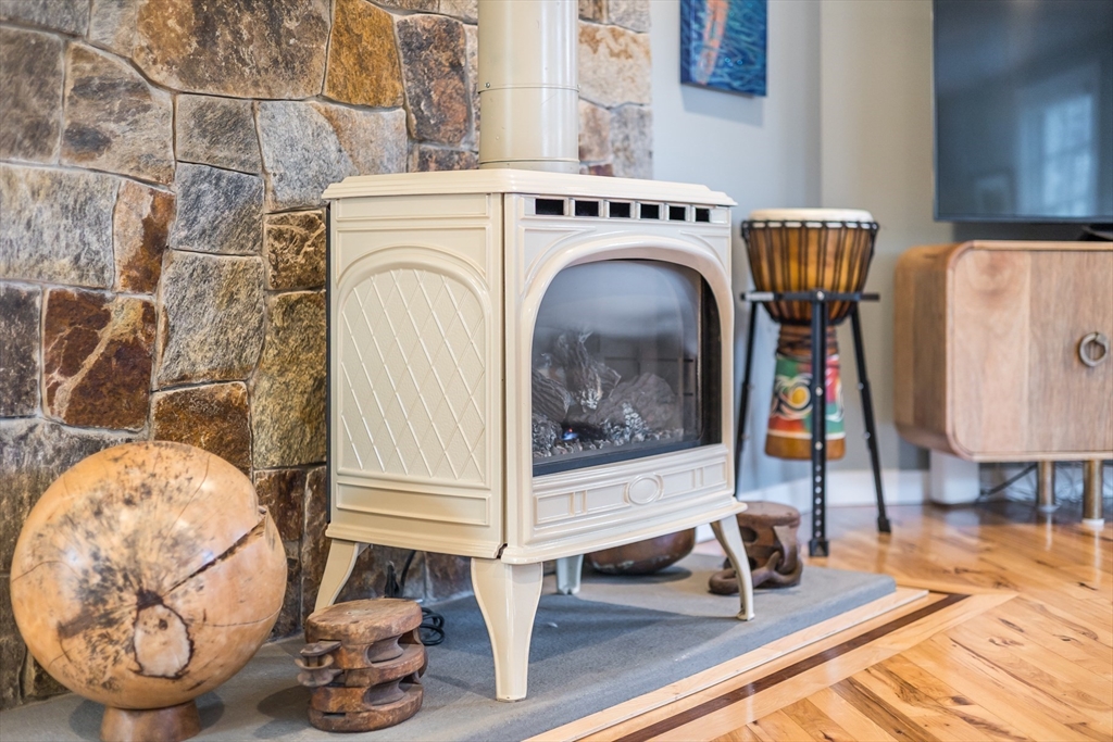 33 Pine Orchard Road Harwich, MA 02645 - Photo 9 of 42 Gallery Image 9