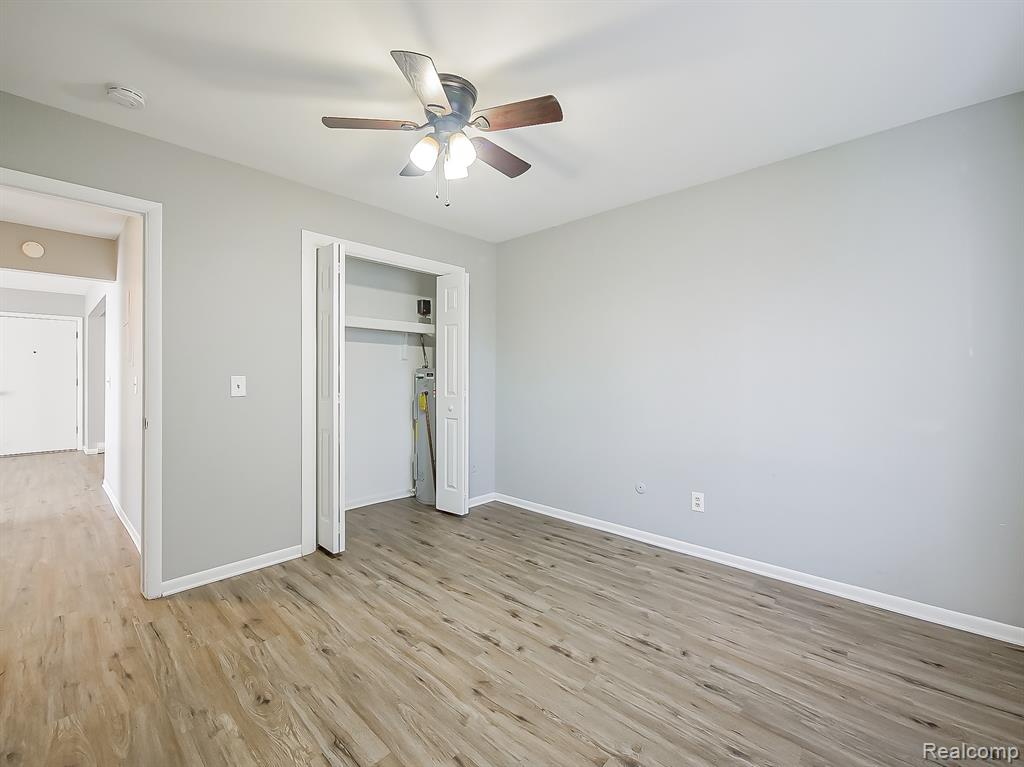 121 East Van Riper Road, Unit 6 Fowlerville, MI 48836 - Photo 11 of 23