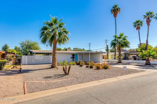 a view of a house with a outdoor space