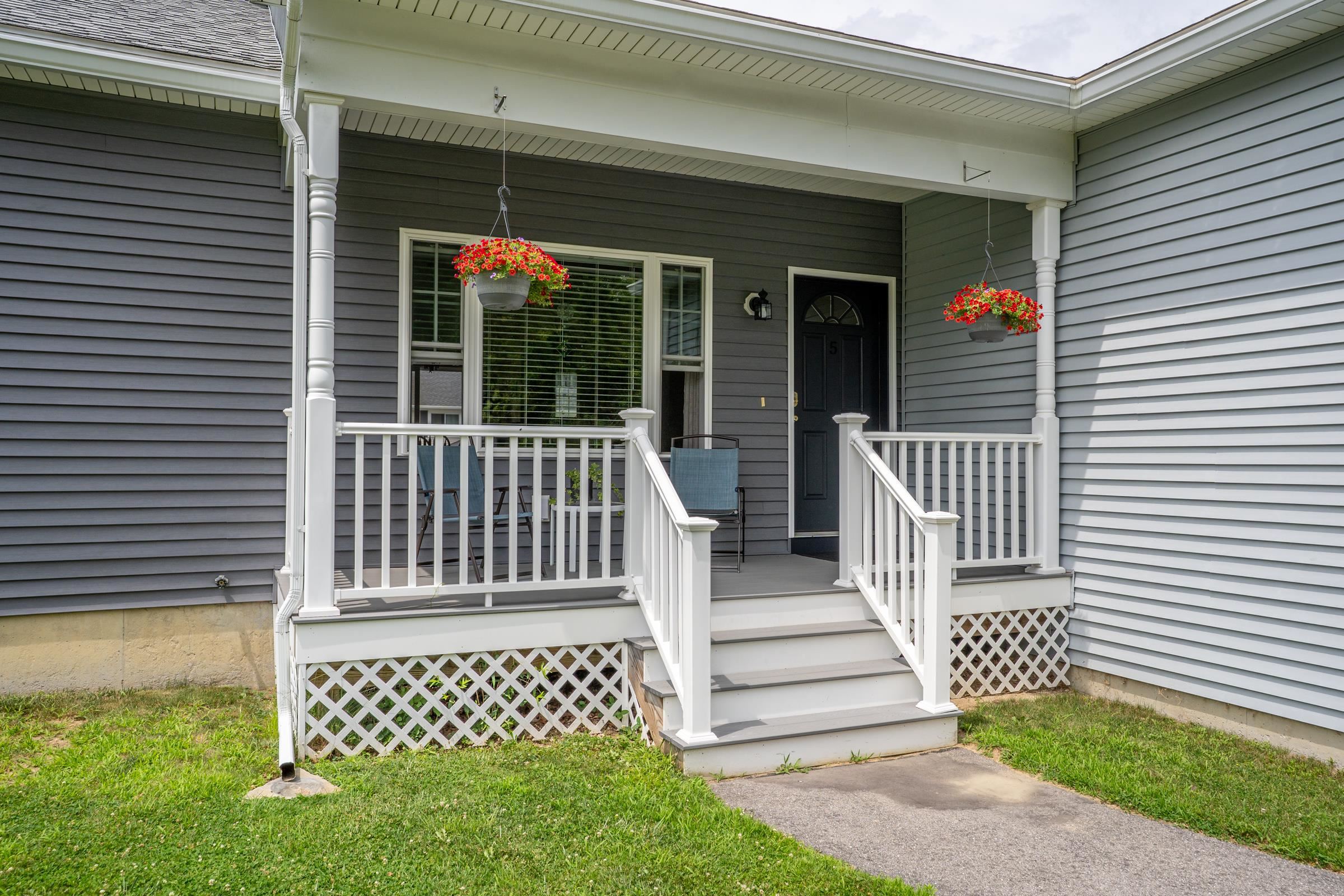 5 Nola Avenue Rochester, NH 03867 - Photo 4 of 32