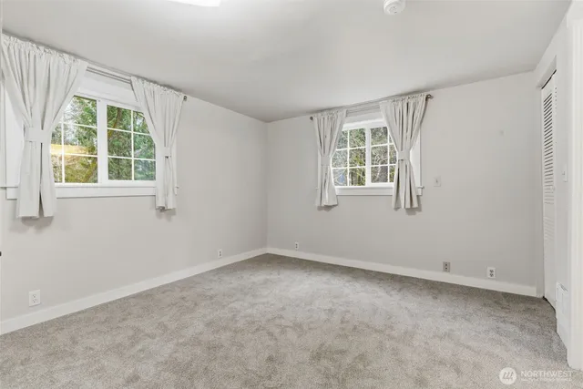 $2,400 | 16141 Thorpe Road Northeast, Poulsbo, WA 98370