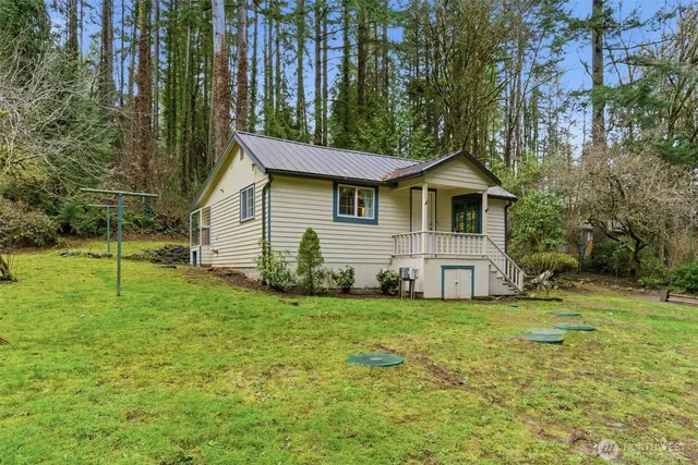 $2,400 | 16141 Thorpe Road Northeast, Poulsbo, WA 98370