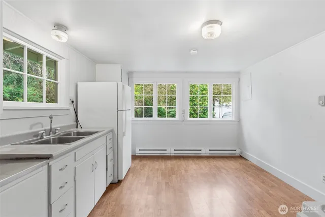 $2,400 | 16141 Thorpe Road Northeast, Poulsbo, WA 98370