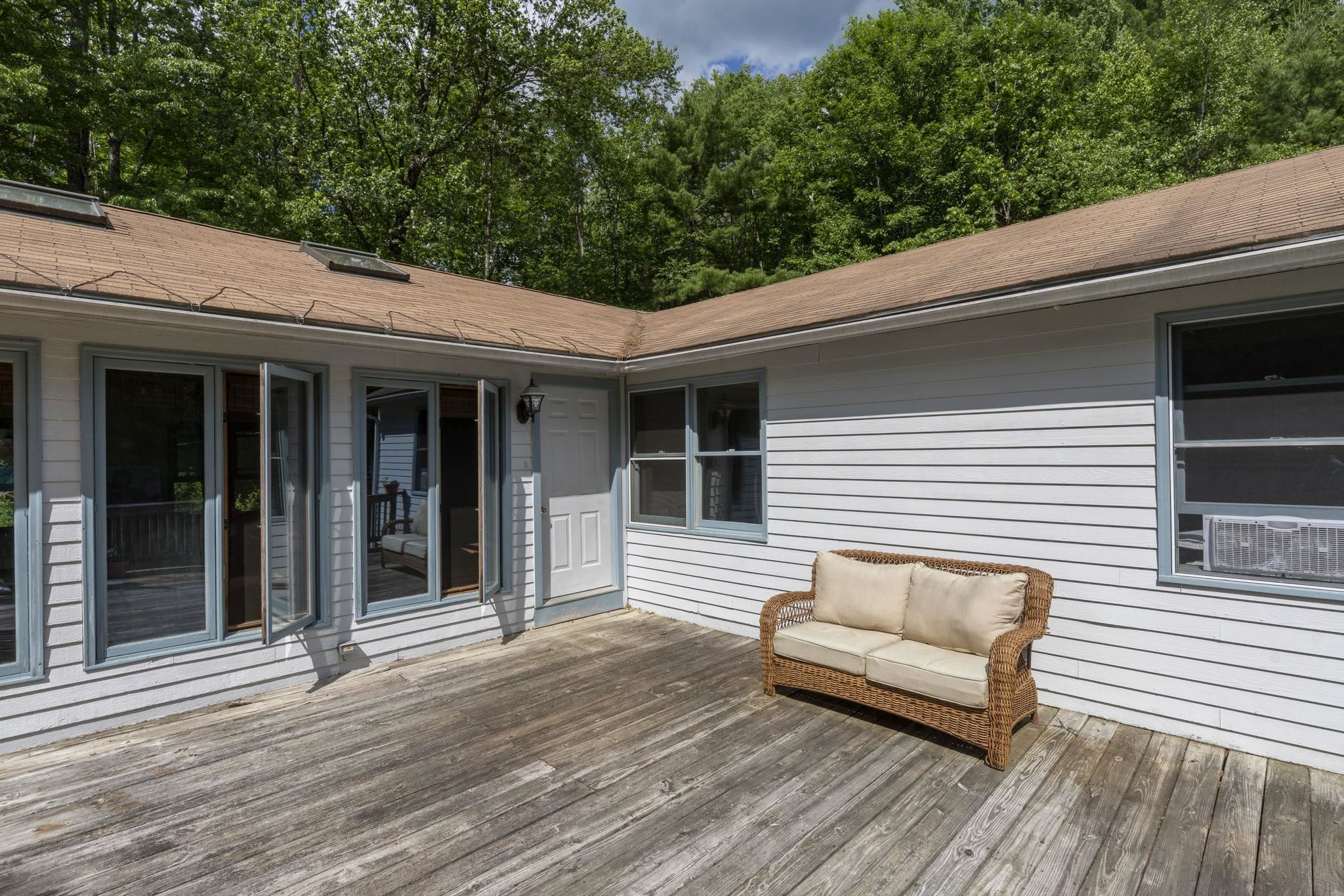 127 Mountain Road Deerfield, NH 03037 - Photo 7 of 31