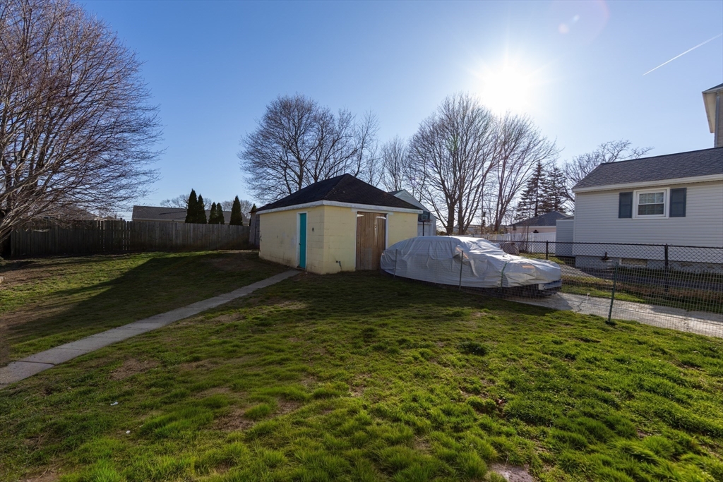 103 Chicago Street Fall River, MA 02721 - Photo 30 of 41