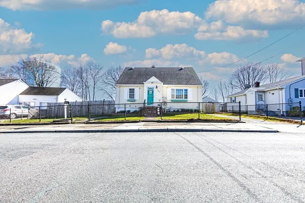 $450,000 | 103 Chicago Street, Fall River, MA 02721