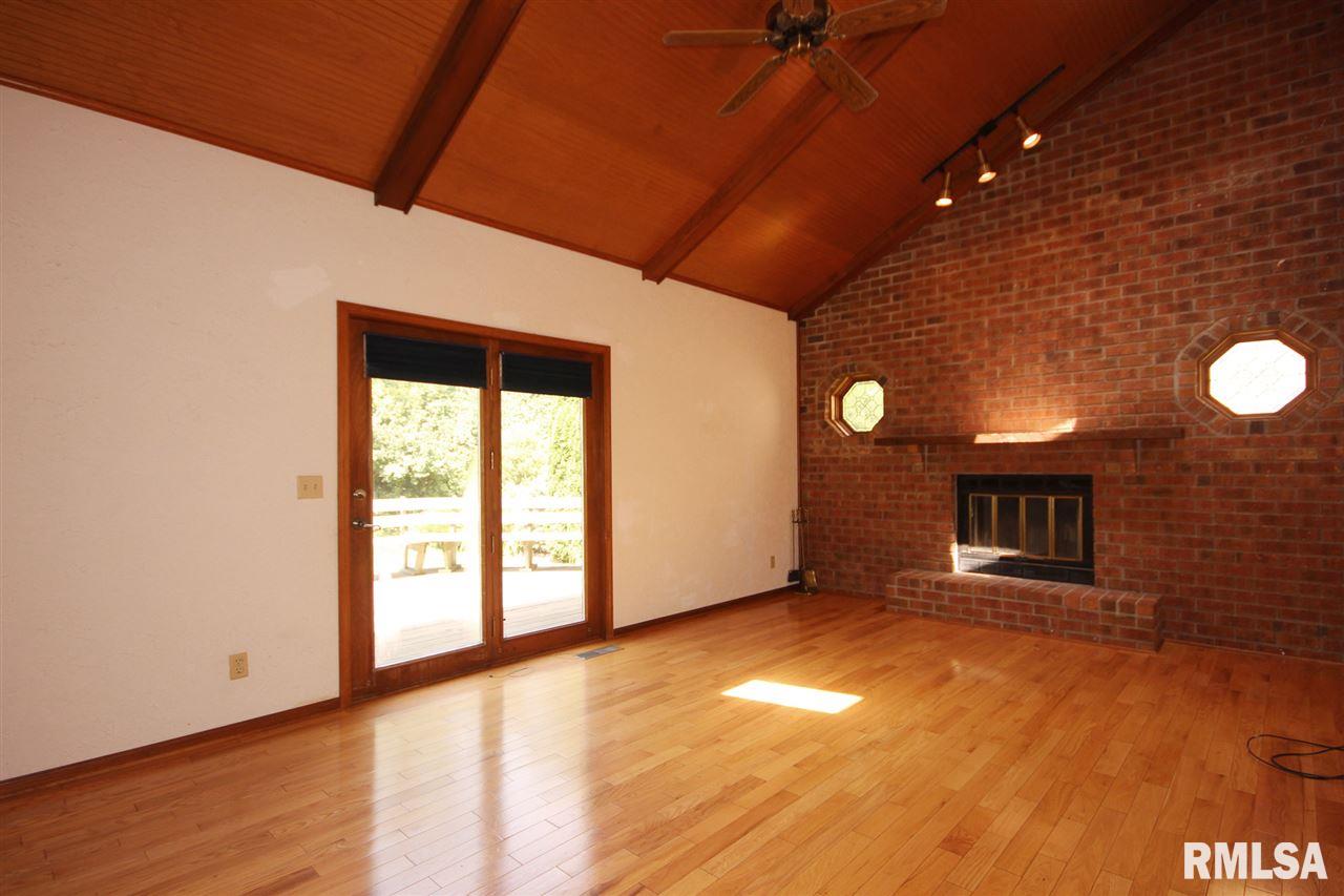 3632 West Chartwell Road Peoria, IL 61614 - Photo 7 of 36 Gallery Image 7